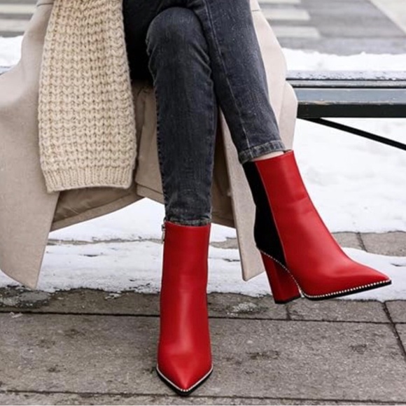 Macy’s, Ladies, Red and Black Leather Ankle Boots. NEW size 7 - Picture 7 of 8